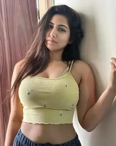 Escorts Etmadpur